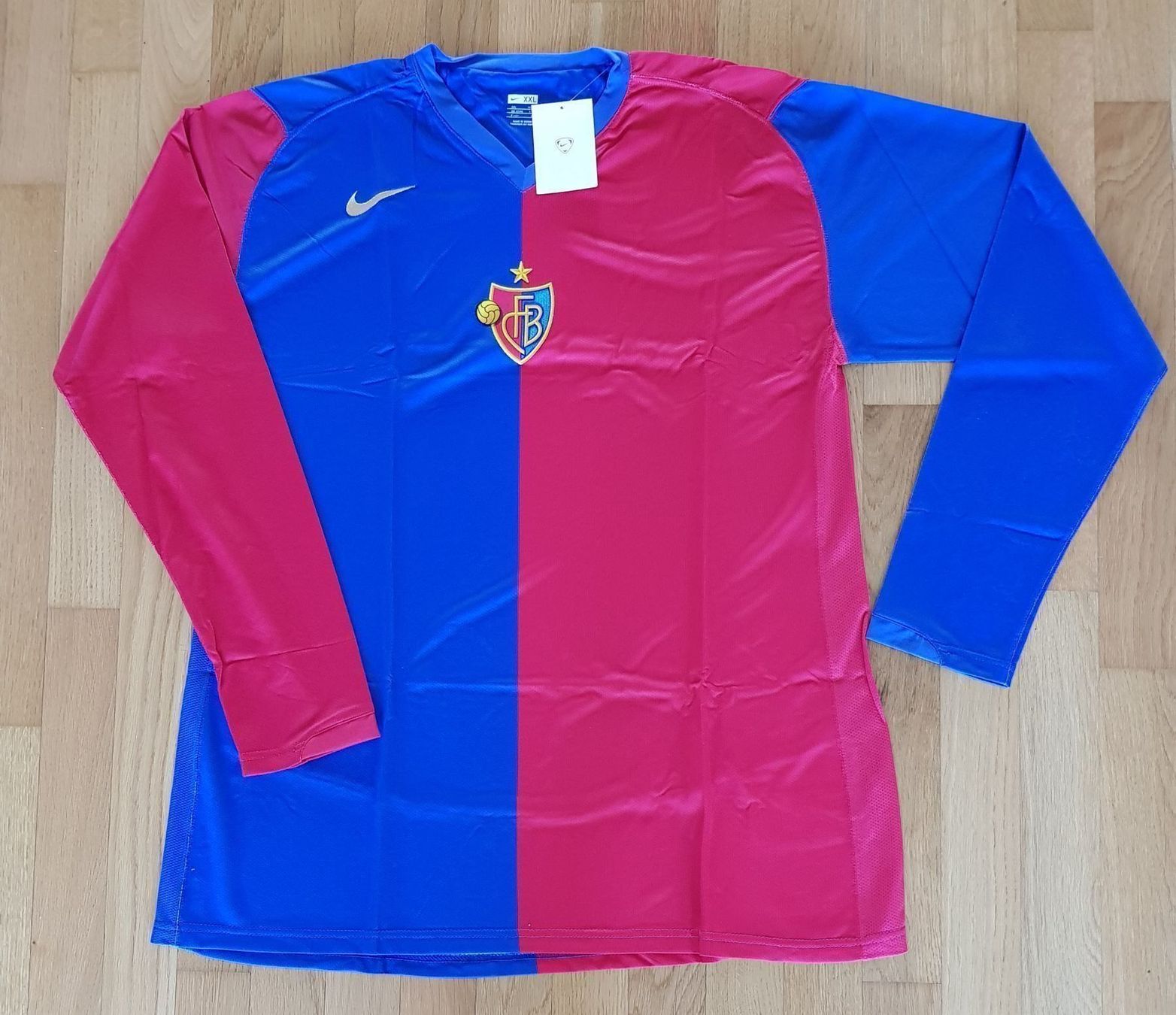 Leibchen & Hosen: FC Basel Nike Trikot Langarm Auswertstri – Neu (gemäss Beschreibung) aus Emmenbrücke von Herzog07