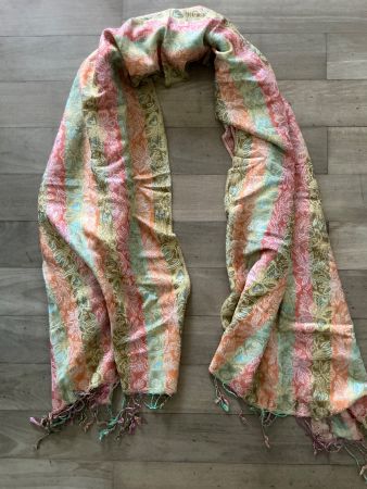 Edle Stola, edler Schal mit Blumenmuster, sehr weich