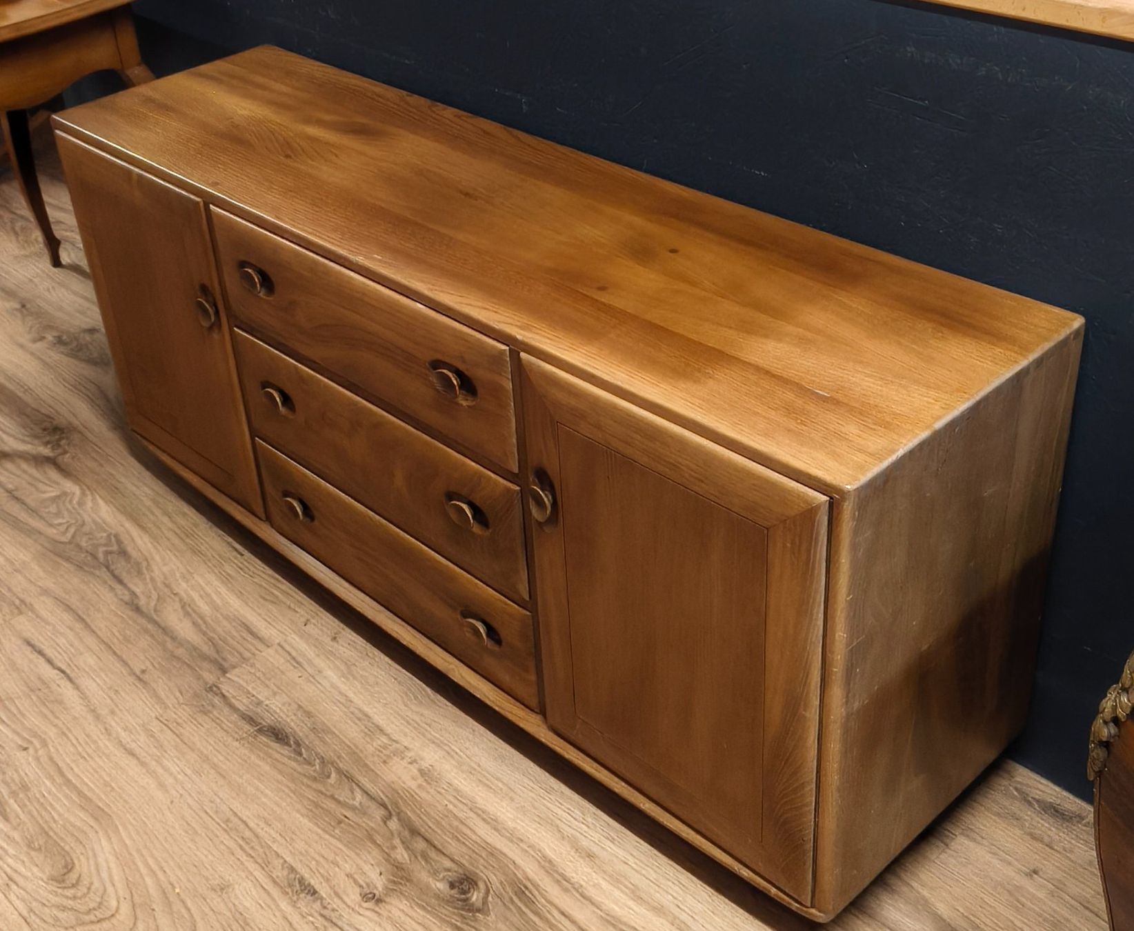 Cassettiere: Sideboard aus Ulmenholz Mid-Century – Usato da Basel venduto da bk_brockibasel 2