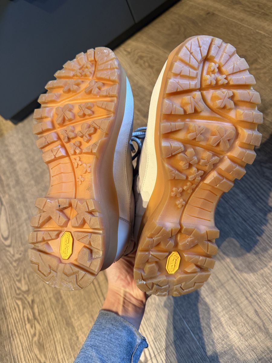Stella McCartney Chaussures femmes: The Stella McCartney Trace Quilted Platform Boots – D'occasion à Herrliberg par Tubalp 2