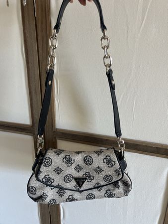 Guess Schultertasche
