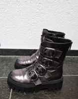 Boots, Stiefel von BUFFALO, metallic-silbergrau, Gr. 38