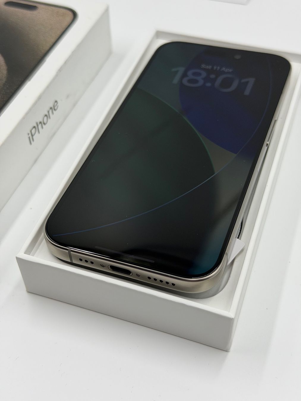 Apple Telefoni cellulari / Smartphones: iPhone 15Pro 256gb Titanium – Nuovo (secondo la descrizione) da Chur venduto da ReplaceHub 4