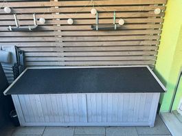 Aufbewahrungstruhe für den Garten