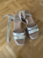 Sandalen Plateau metallic goldfarben Grösse 40 