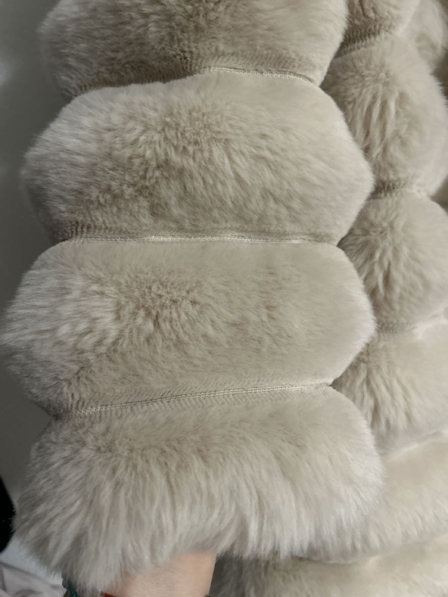 Cappotti: Warme Winterjacke, Creme, neuwertig – Nuovo (secondo la descrizione) da Lupsingen venduto da mar_v2yf 1