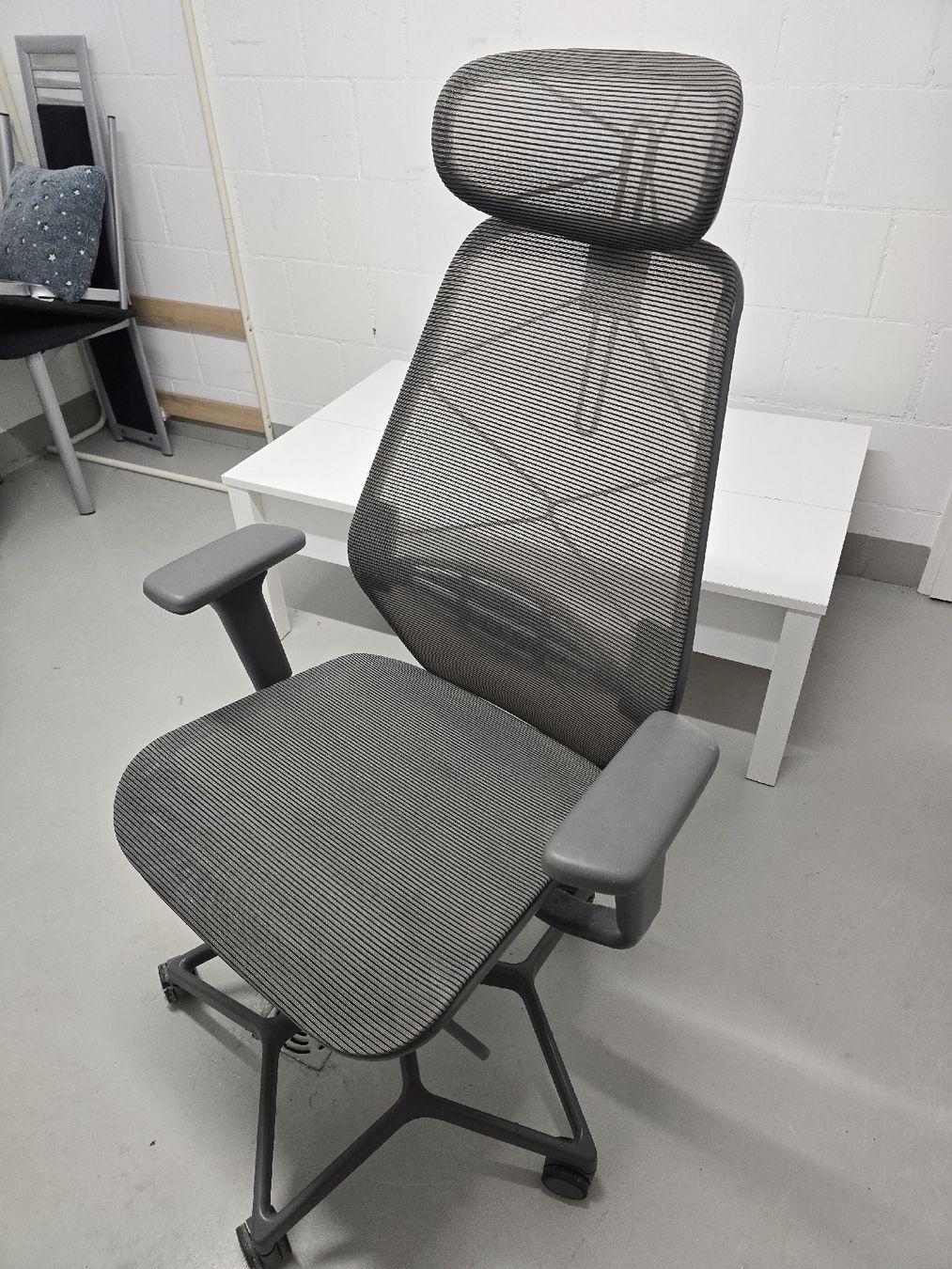 Stühle: ergonomic office chair – Gebraucht aus Stettlen von pre_qh7r