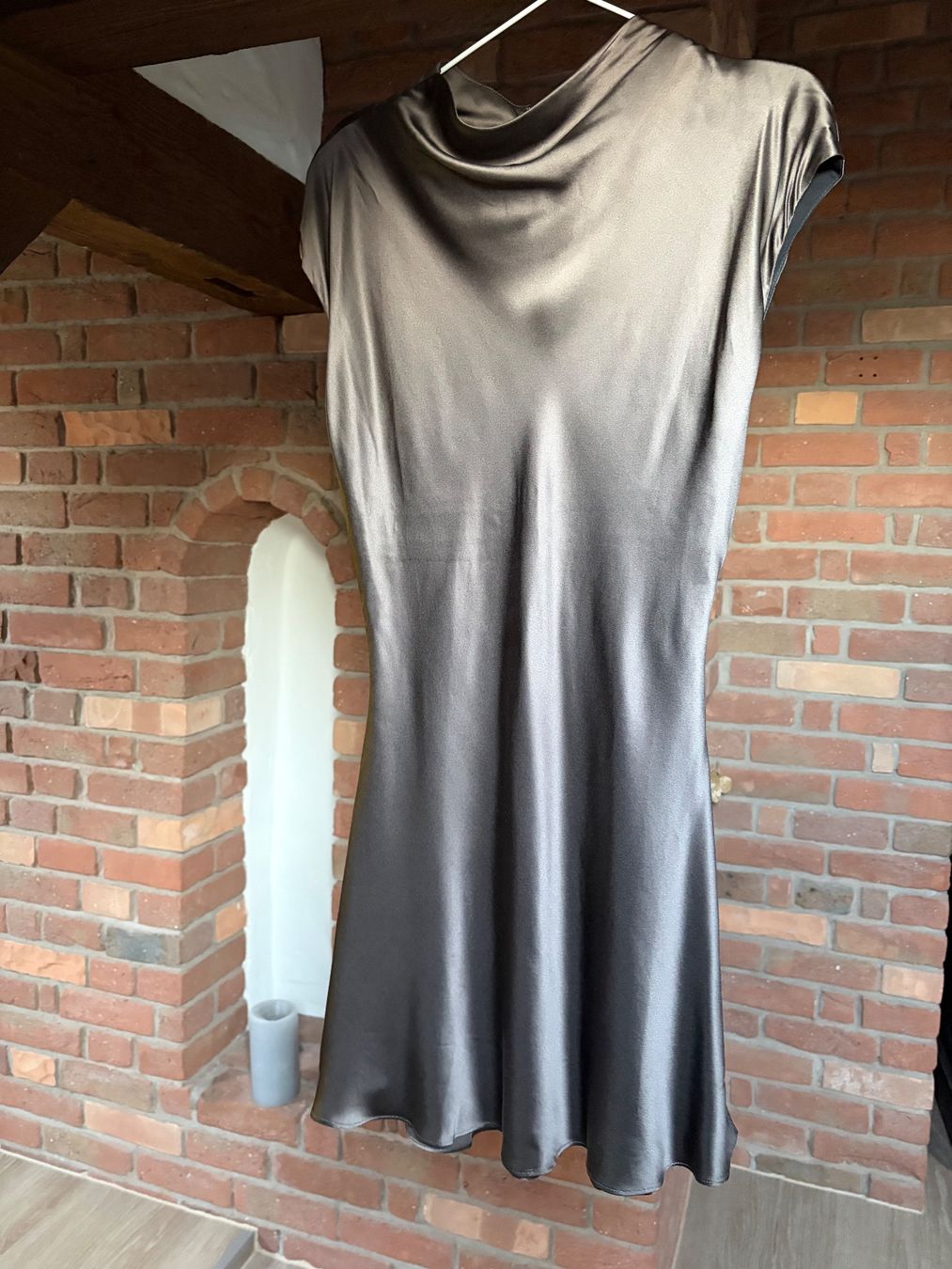 Reformation Vestiti: The Reformation Kleid Grösse M – Usato da Niedergösgen venduto da sim_v2bq 2