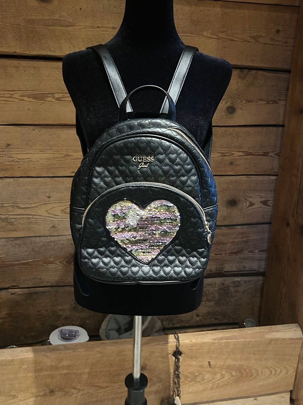 Guess Zaini: Joli sac à dos Guess comme neuf! – Nuovo (secondo la descrizione) da Chavornay venduto da Petit_Biberli 1