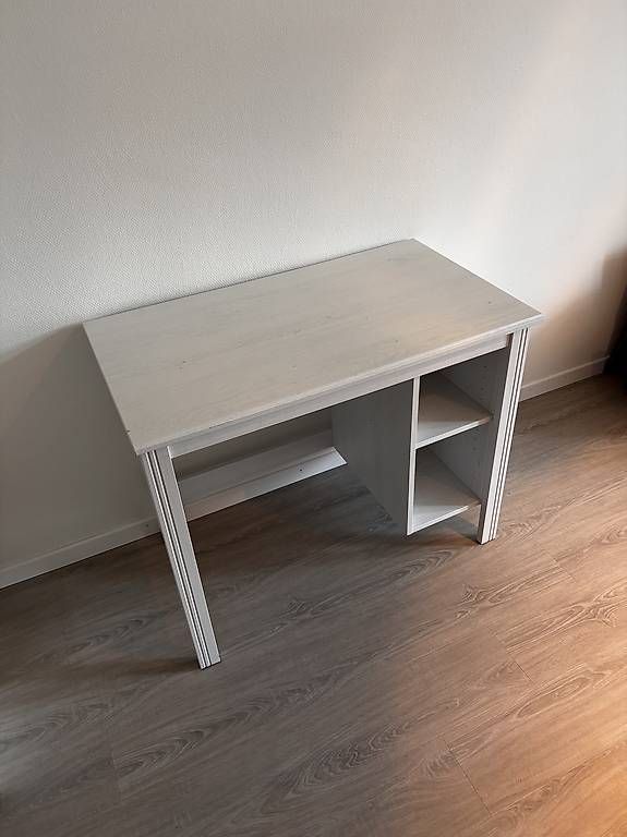 Scrivanie: Schreibtisch 90x52x73 cm – Usato da Luzern venduto da aninakoch 1