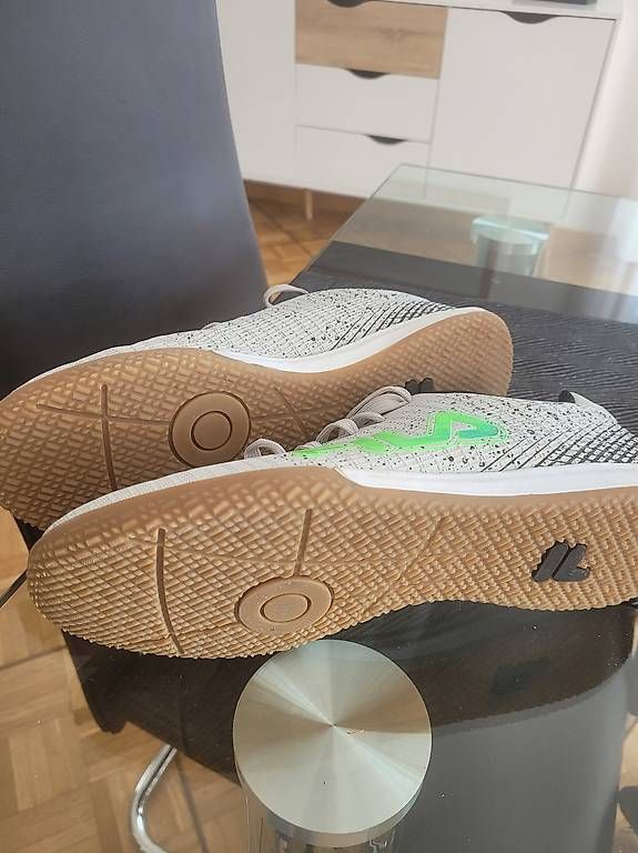 Chaussures femmes: Scarpe ginnastica  numero 41 – D'occasion à Castione par son_67bl