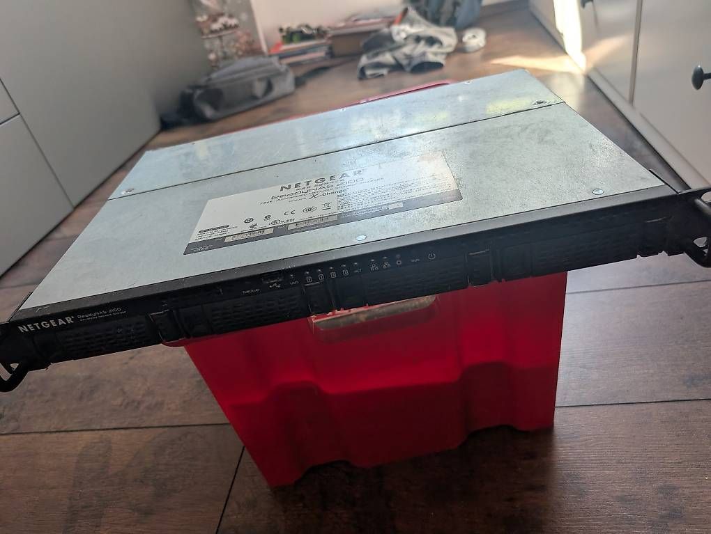 Server: Netgear ReadyNas 2100 - Rack mounted NAS – Usato da Gams venduto da phifogg