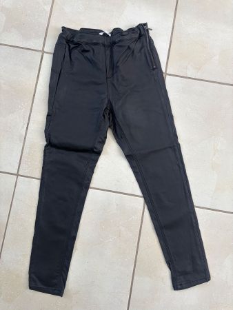 Schwarze EDC Hose in Leder Optik, Gr. 38, neuwertig