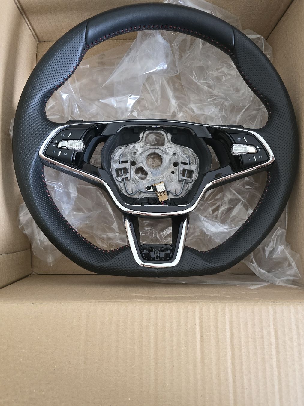 Tutti pezzi di ricambio auto: Skoda Steering – Nuovo (secondo la descrizione) da Zürich venduto da dev_5brj