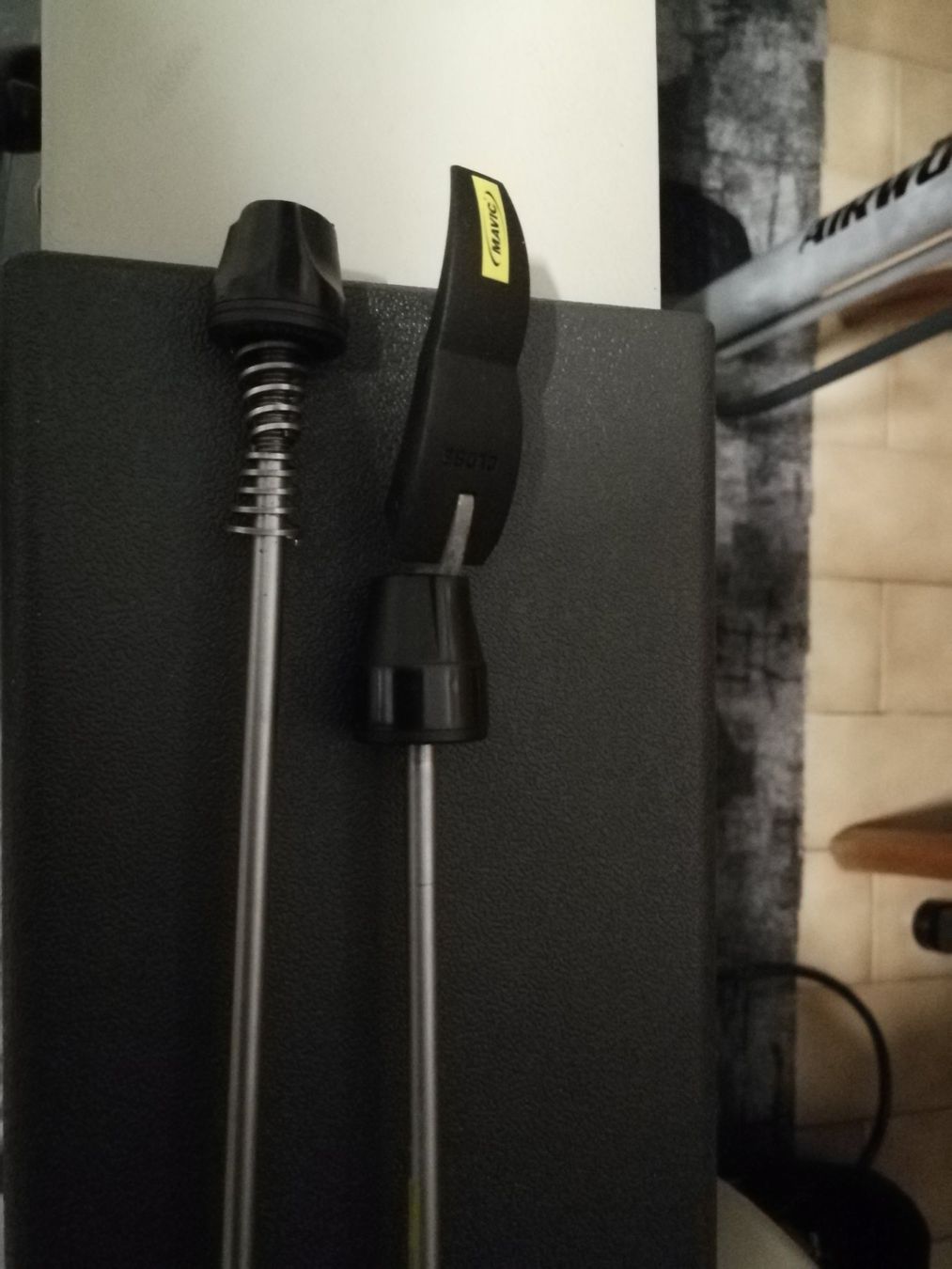 Mavic Pezzi di ricambio: Schnellspanner mavic cross max – Usato da Bosco Luganese venduto da pagnamen 2