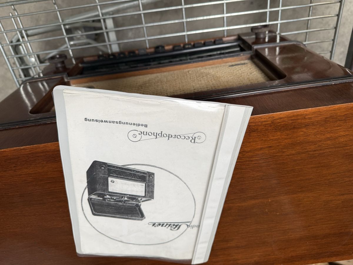 Tourne-disques: Vintage-Plattenspieler – Défectueux à Horriwil par Carrera68 1