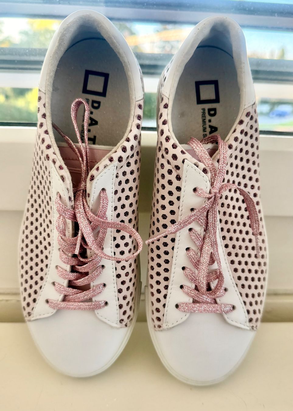 Scarpe da donna: Damen-Sneaker Grösse 37 – Usato da Kilchberg ZH venduto da KellerCI