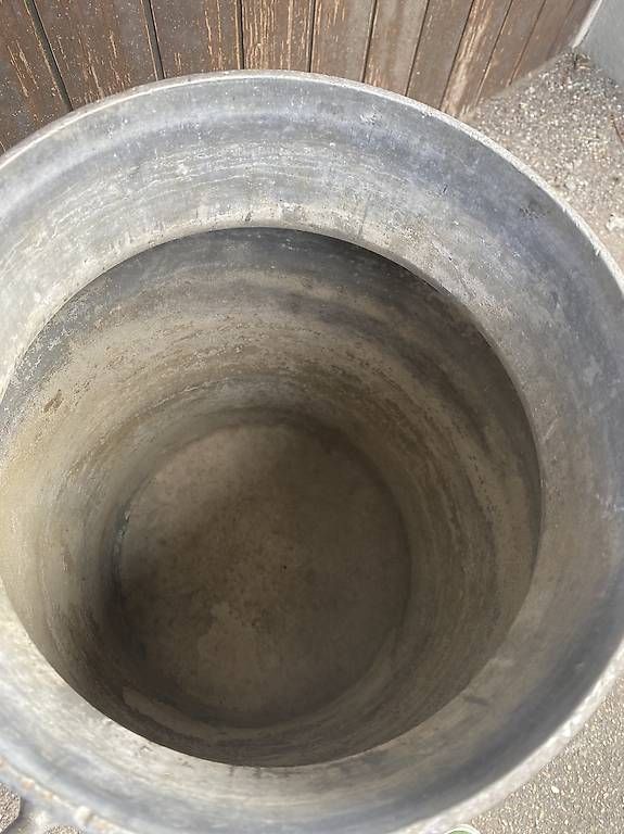 Agricoltura: Antike Milchkanne – Usato da Volketswil venduto da Ahot 2