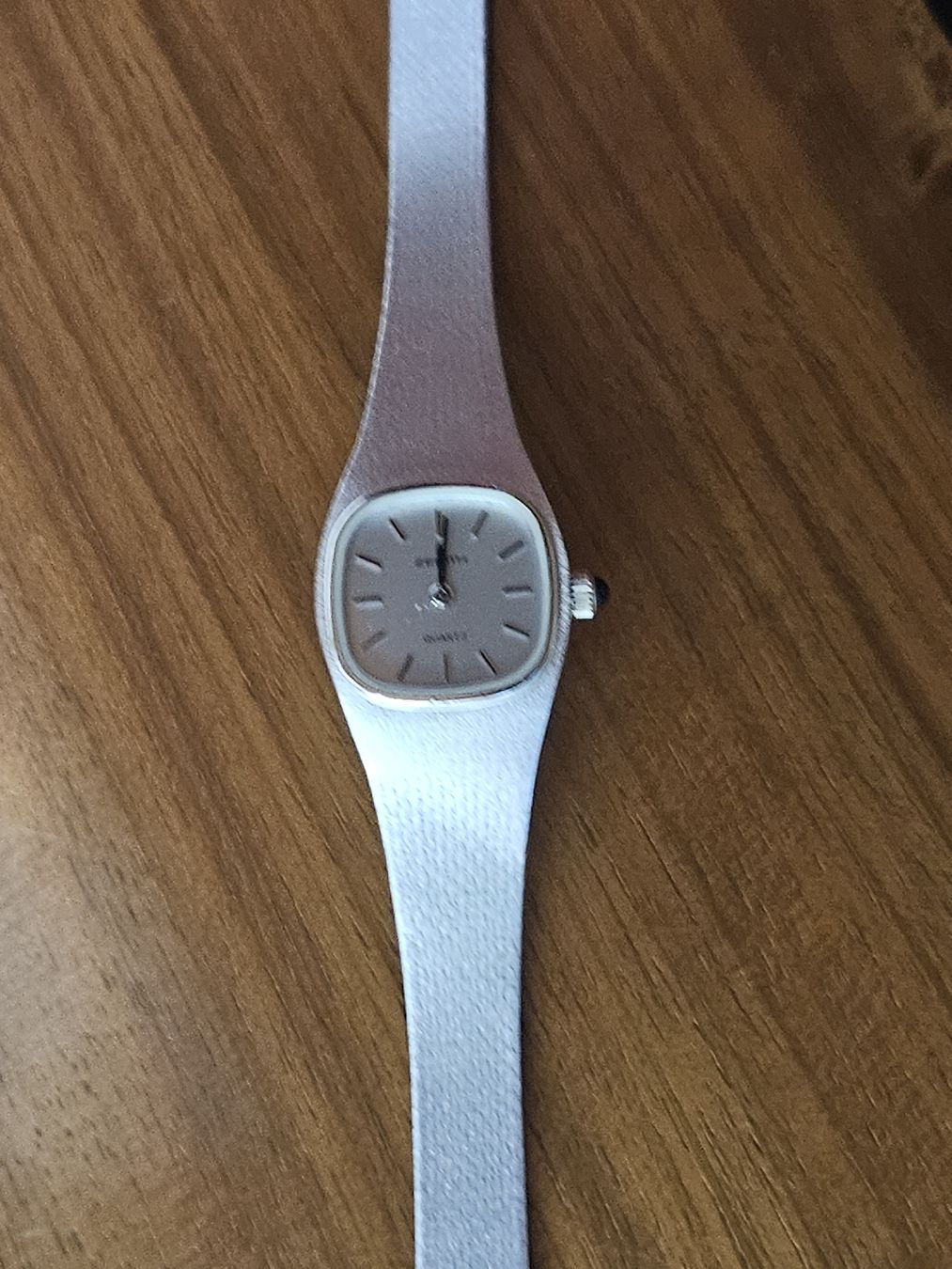 Zenith Montres: Zenith Damenuhr 19mm – D'occasion à Flamatt par pie_f9zm 7