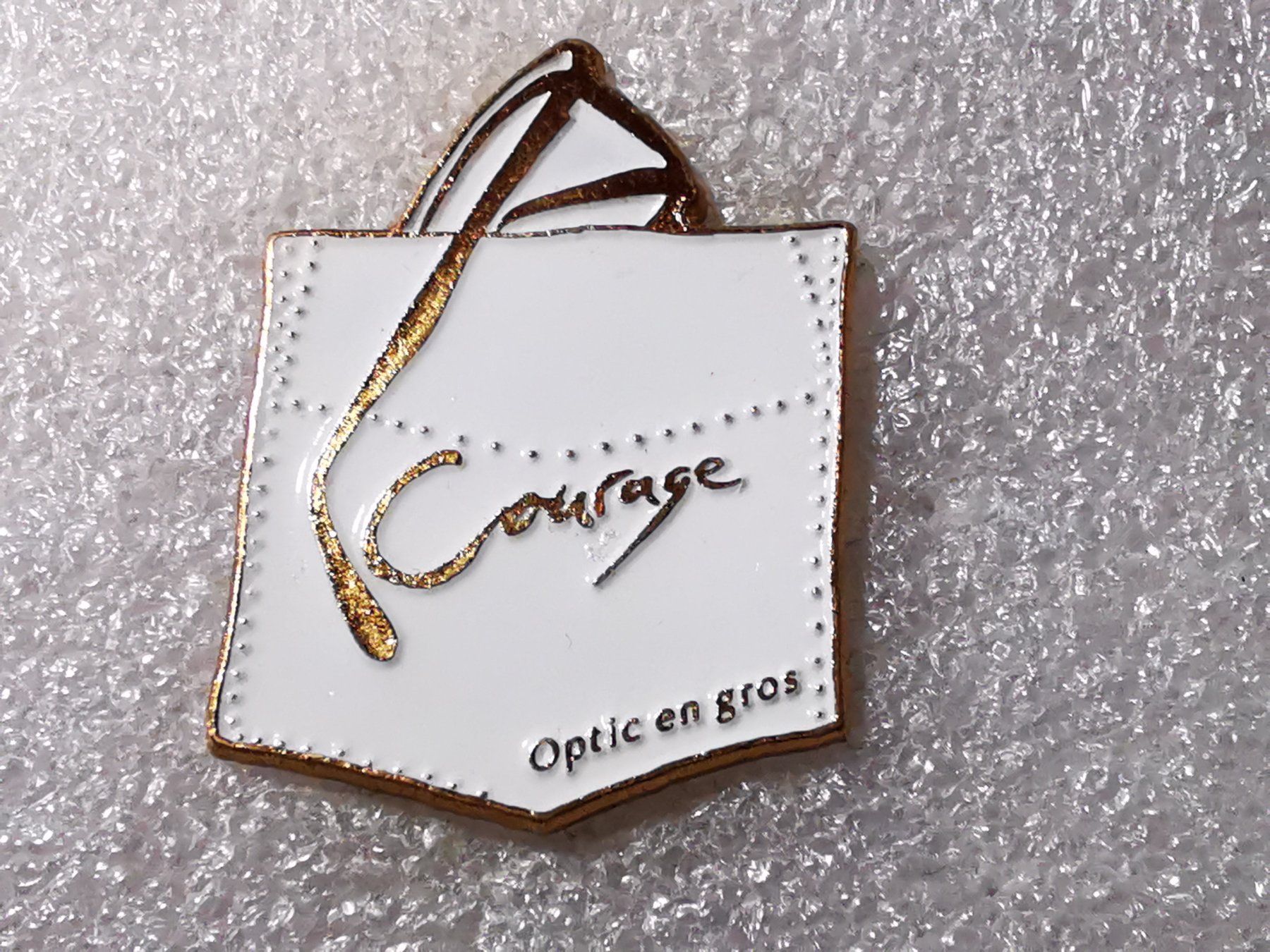 Placchette & Badge: Ansteckpin 48: Courage optic en gros – Usato da Oppligen venduto da Pin-Fall-Shop