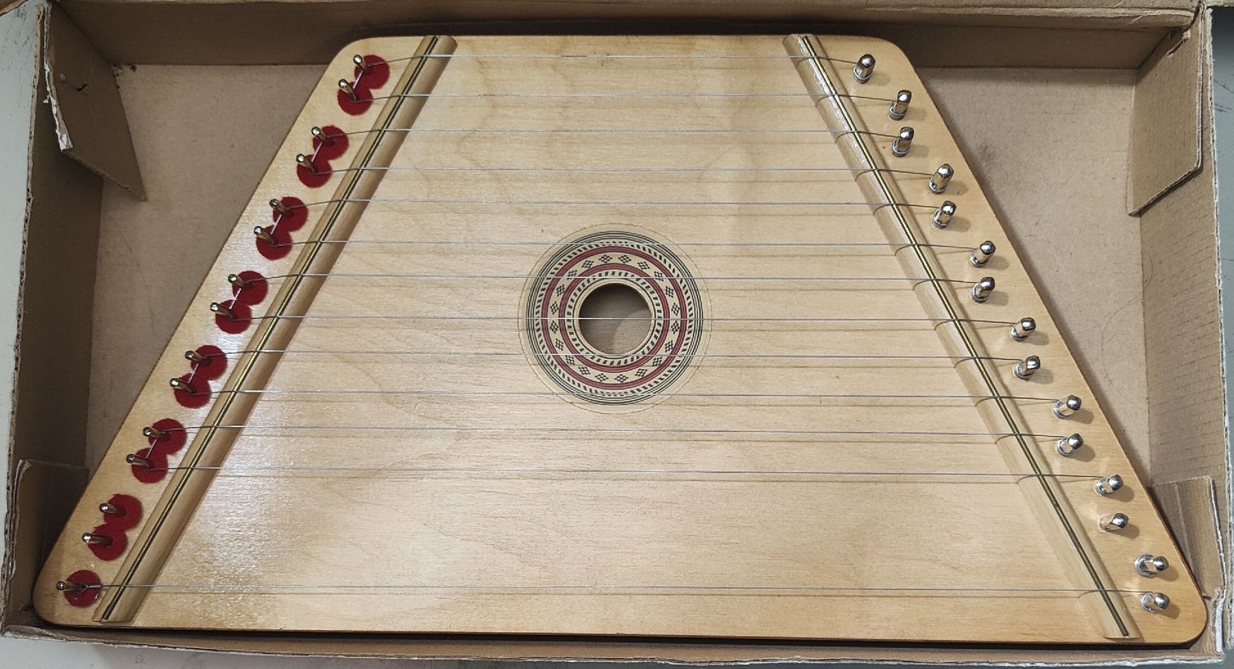 Vintage Strumenti musicali: Arpa da tavolo triangolare vintage – Usato da Losone venduto da mar_n5ds