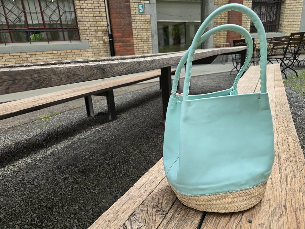 Borse da donna: Korb: Korbtasche Leder ciel-ANGEBOT – Nuovo (secondo la descrizione) da Romanshorn venduto da Rachacha