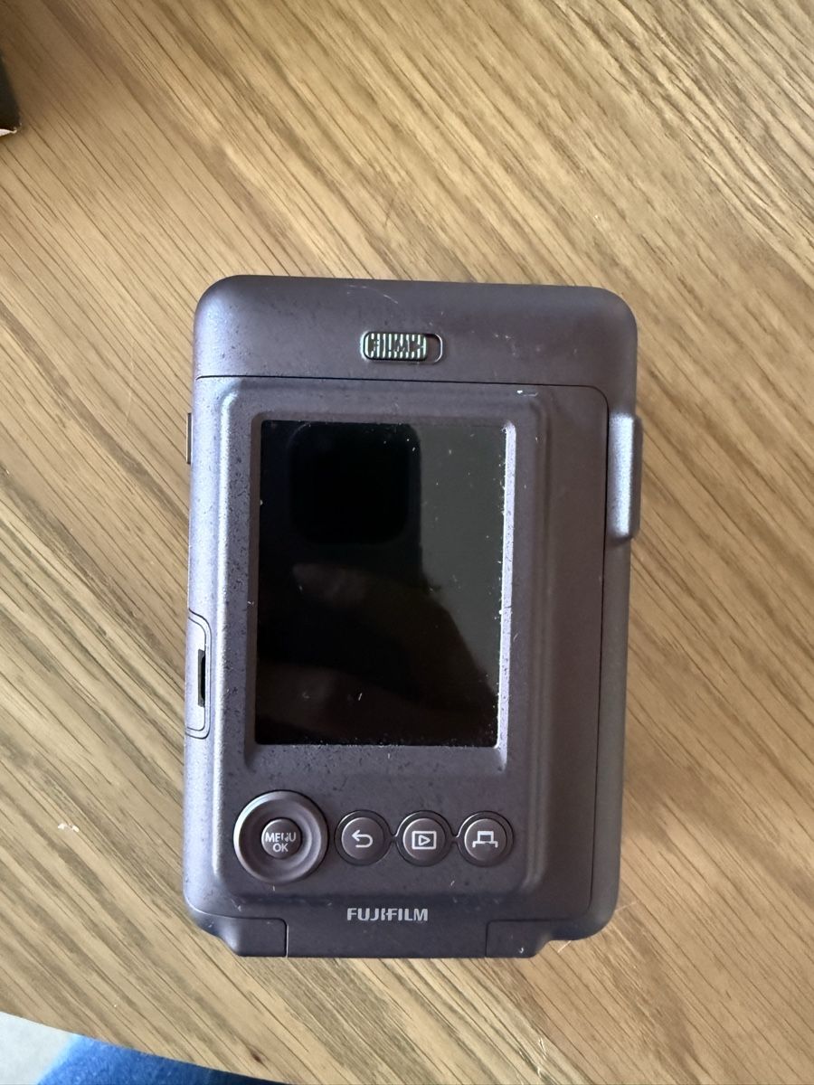 Fujifilm Kamera: Fujifilm Instax Mini LiPlay Kamera – Neu (gemäss Beschreibung) aus Hüttwilen von sar_8gj7