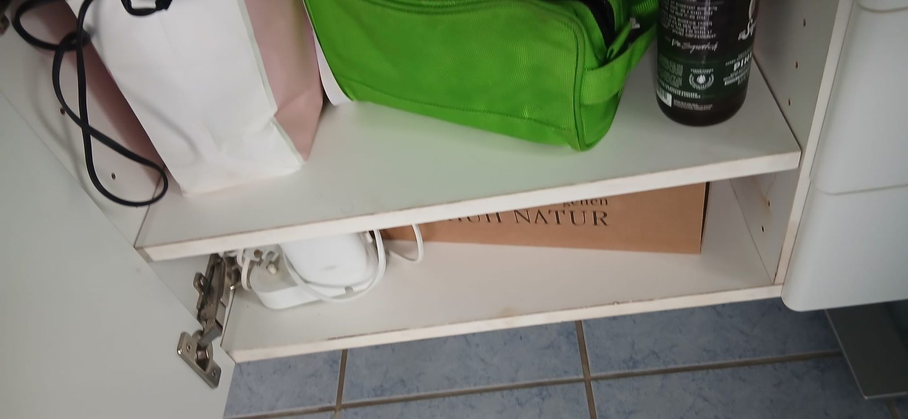 Badezimmermöbel: Badezimmer Möbel  – Gebraucht aus Aristau von Manufisch0 1