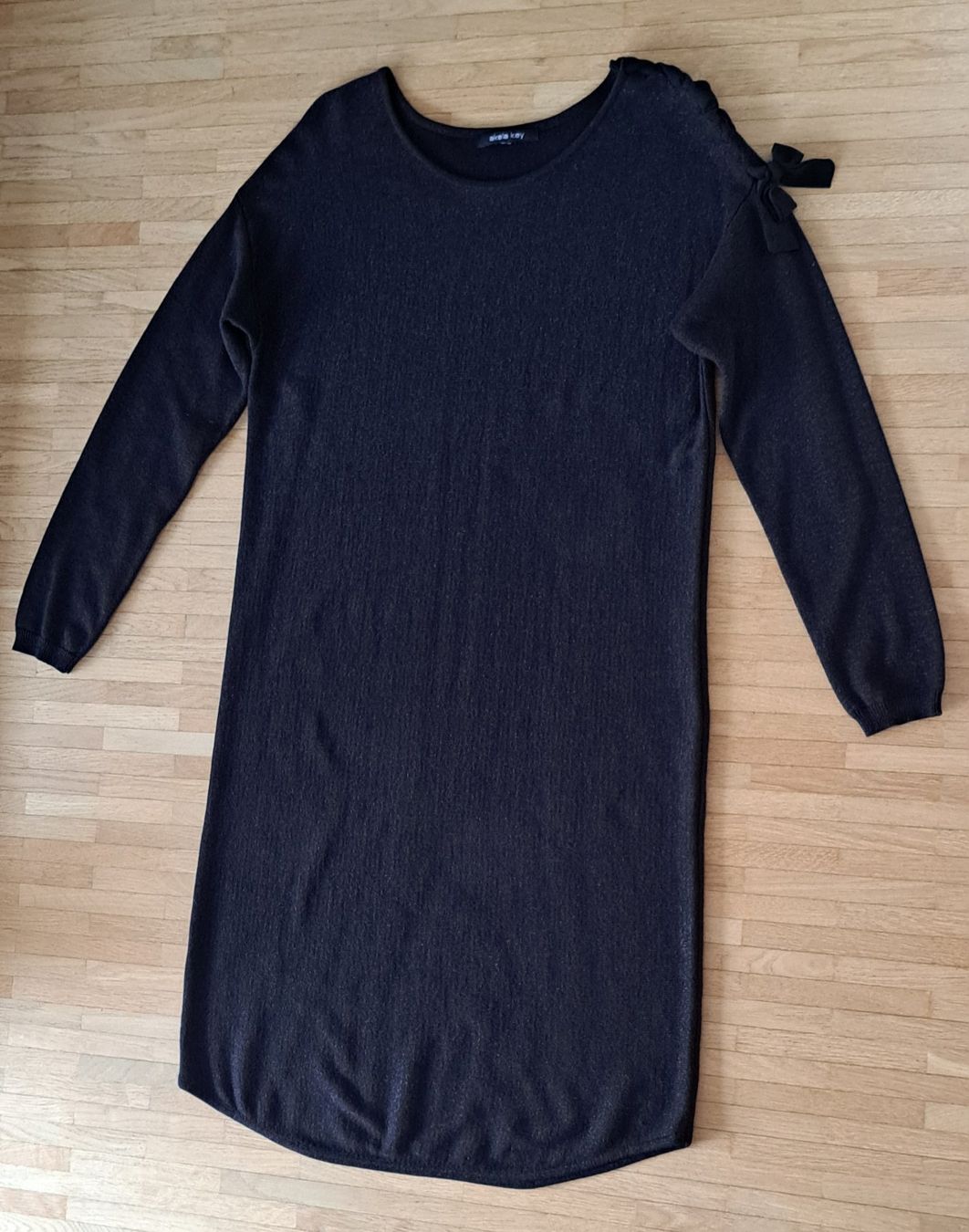 Vestiti: Elégante robe noire Akela Key – Nuovo (secondo la descrizione) da Le Mont-sur-Lausanne venduto da olatiu