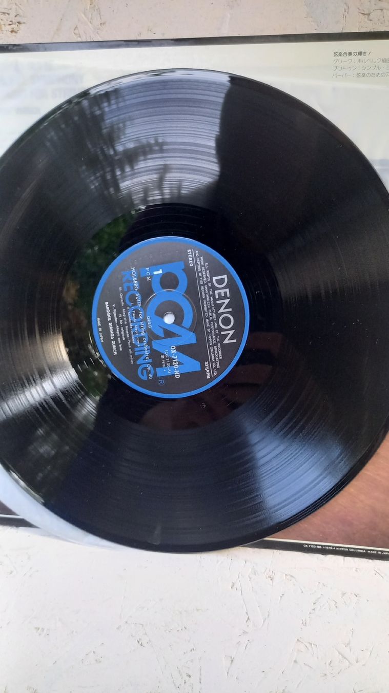 Dischi in vinile: DENON LP Grieg Holberg Suite Op.40 PCM – Usato da St. Gallen venduto da Bir_Rer 2
