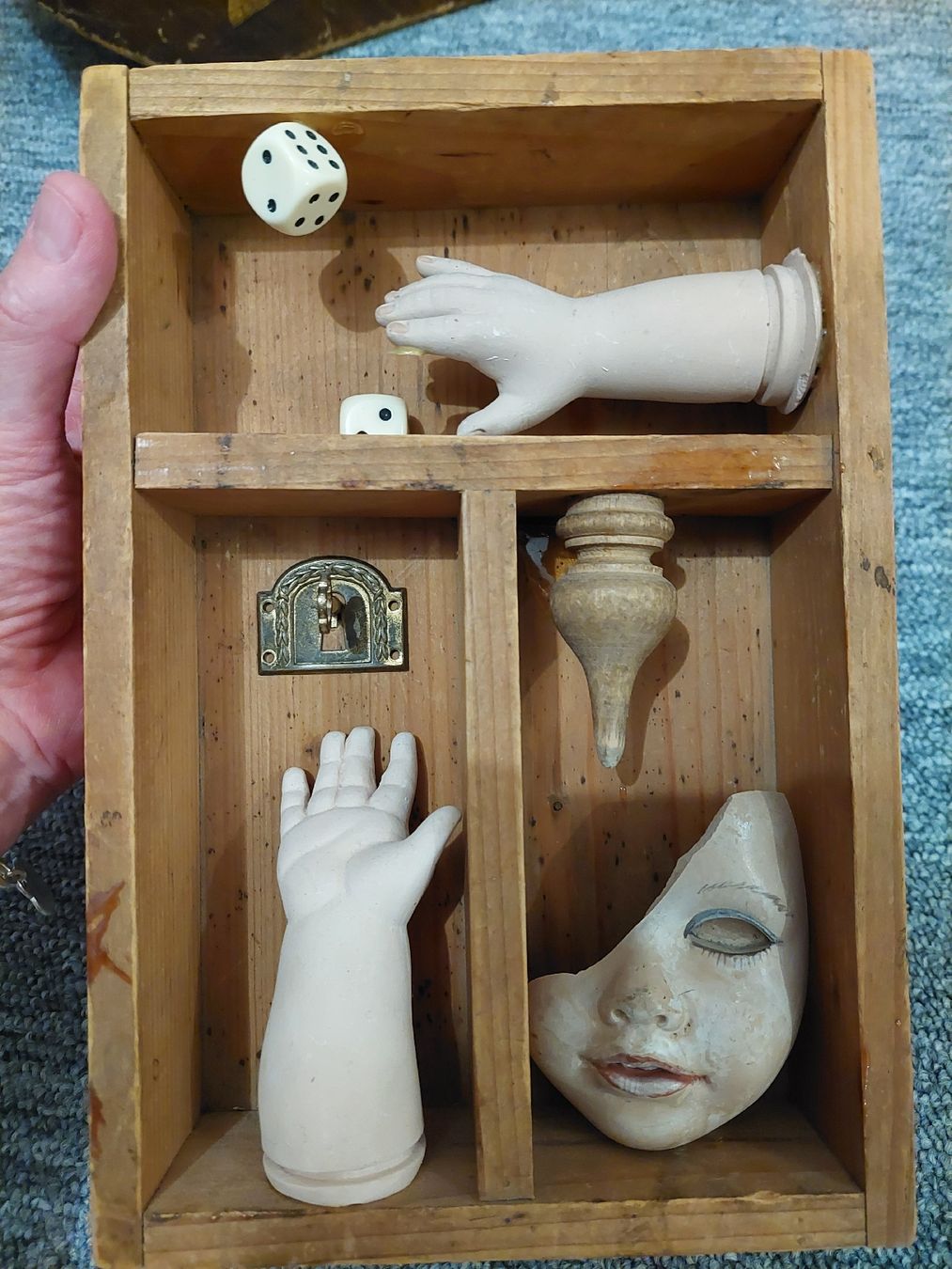 Foto & Immagini: Assemblage Puppen antik Schlüssel Schloss Gothic – Usato da Remetschwil venduto da littleredboots