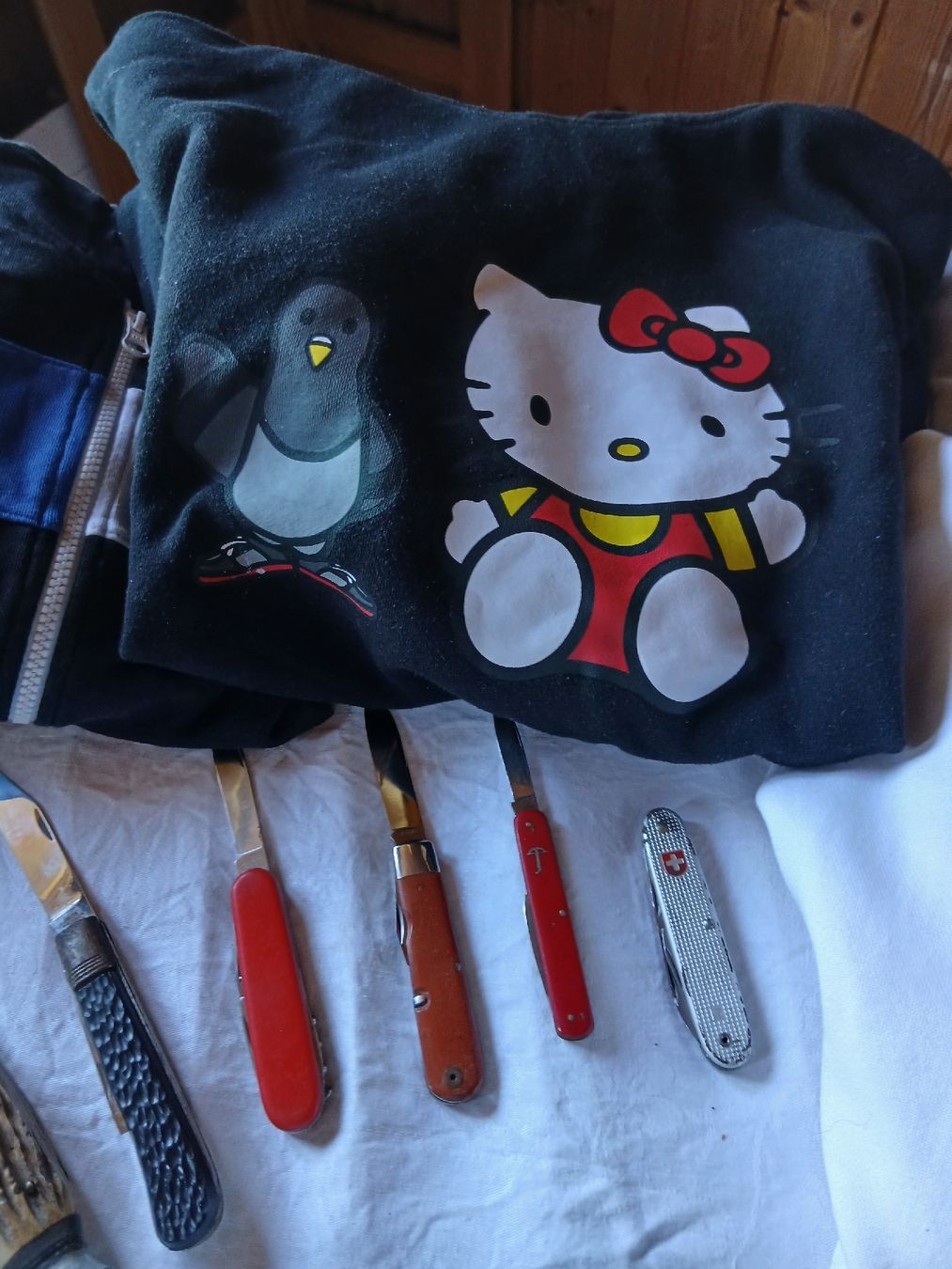 Messer: Pullover und Messer guter Zustand – Gebraucht aus Hildisrieden von fam_hpj2 2