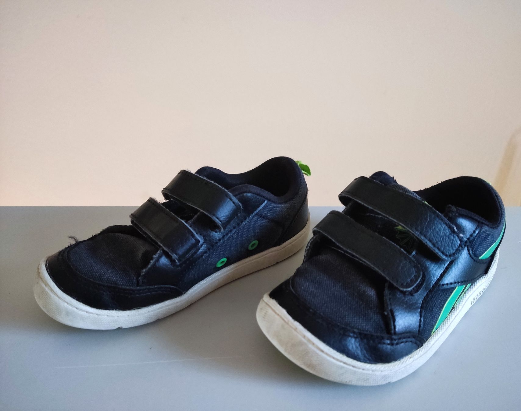 Reebok Scarpe per ragazzi: Kinder Schuh Reebok Gr. 24 – Usato da Biel/Bienne venduto da AnikaNah 2