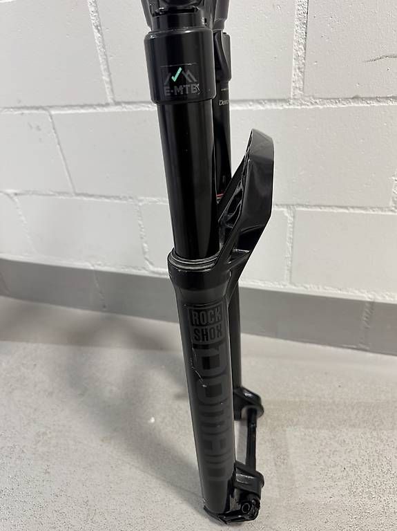Rockshox Pezzi di ricambio: Rockshox Domain Gabel – Usato da Bettwiesen venduto da timmy.turner 3