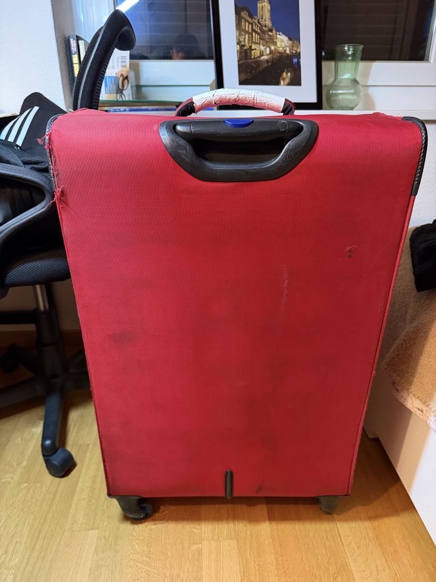 Samsonite Valises de voyage: Samsonite Travel  Red used condition – D'occasion à Luzern par die_89q7 2