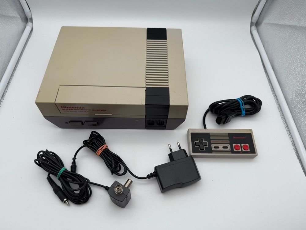 NES Controller Nintendo Entertainment System Retro (Gebraucht) in St ...