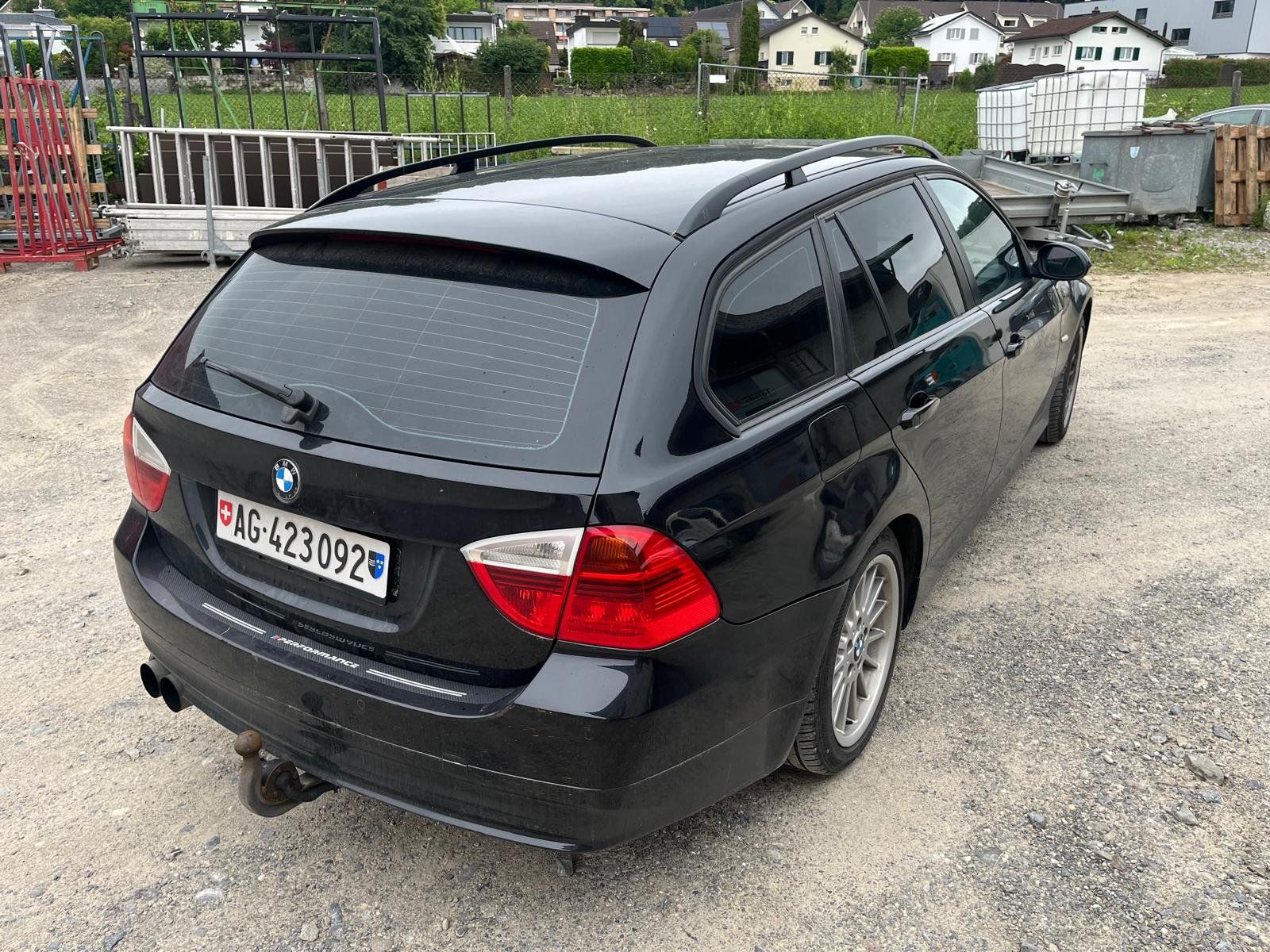 BMW Automobili: BMW 320d Touring für Export – Usato da Bünzen venduto da Turbolino5 2