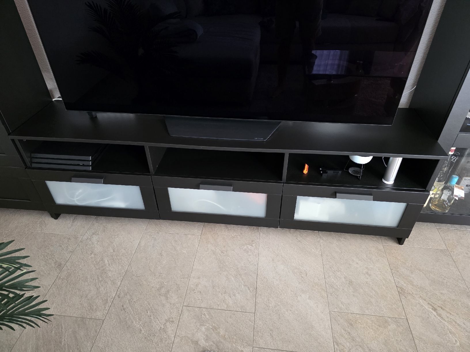 Ikea Mobili TV: IKEA TV-Möbel Brimnes – Usato da Kaltbrunn venduto da a_s_28jn 1