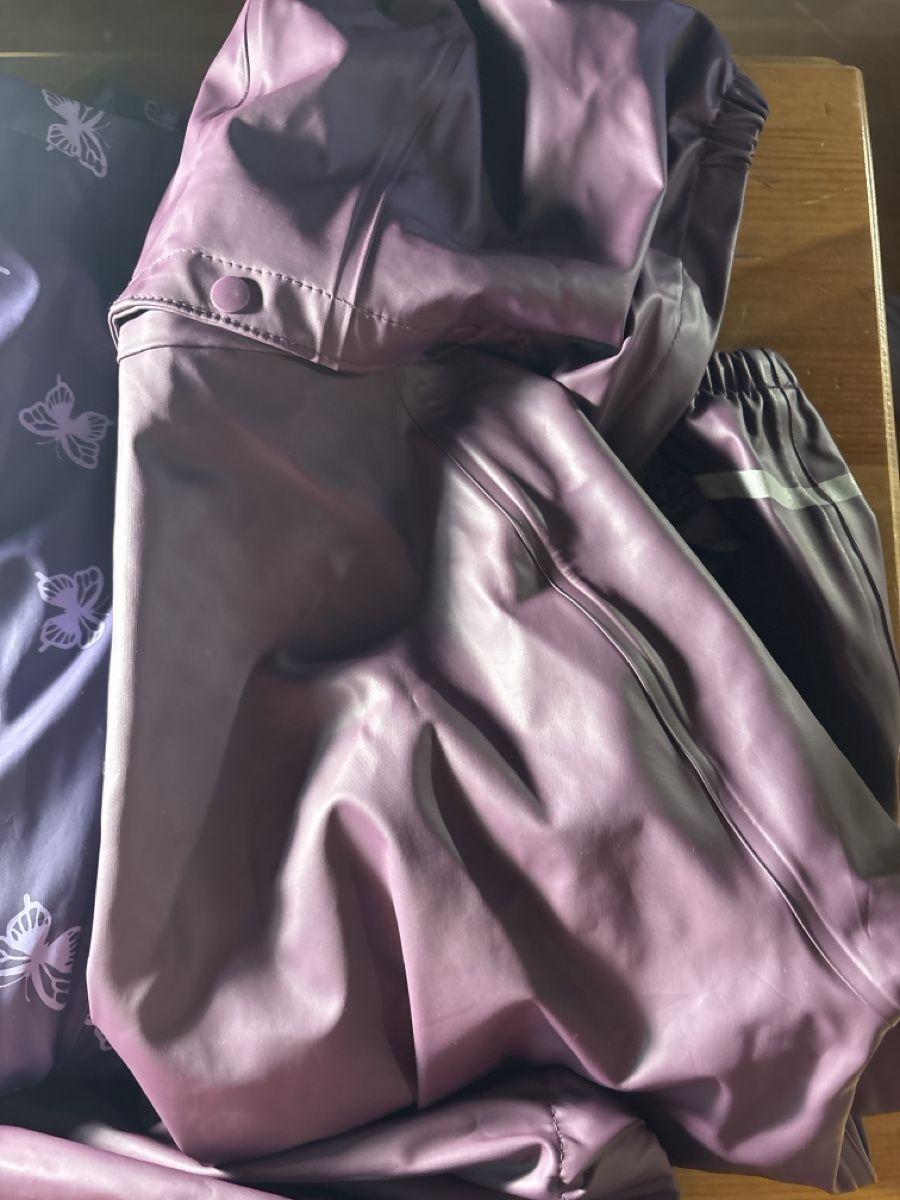 Lotti & Set di vestiti: Kleiderpaket für Mädchen  – Usato da Uznach venduto da sh5183 8