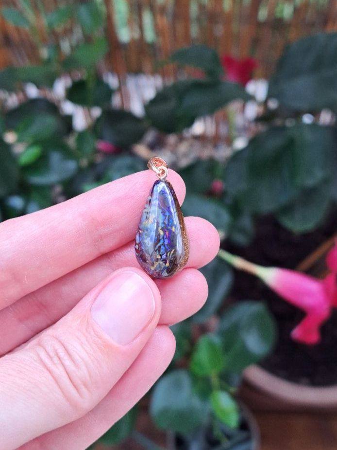 Anhänger: Boulder Opal aus Australien Anhänger – Neu und originalverpackt aus Richterswil von Viorella