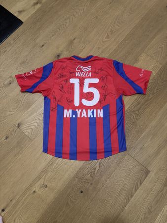 FCB Trikot 02/04 Toyota - M. Yakin #15 + Unterschriften Gr.L