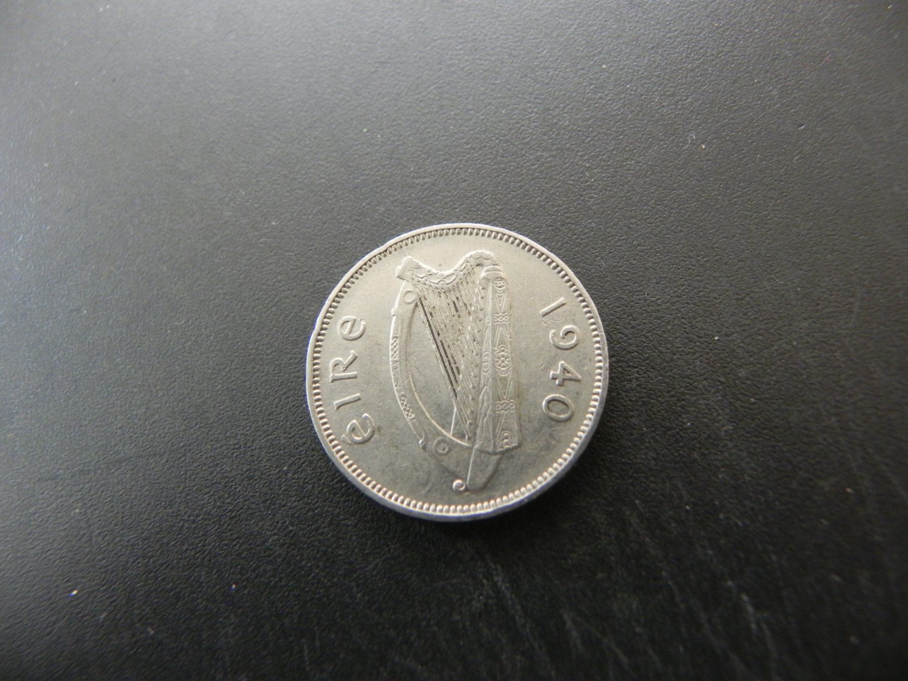 Tutti le monete: Irland 6 Pingin 1940 – Usato da Biel/Bienne venduto da Gogolozi 1