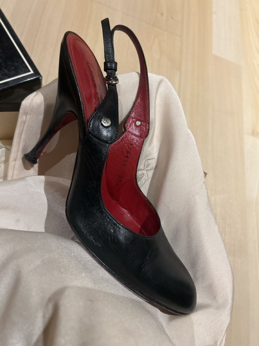 Scarpe da donna: Cesare Paciotti, 37.5 – Usato da Bolligen venduto da saraiaia 1