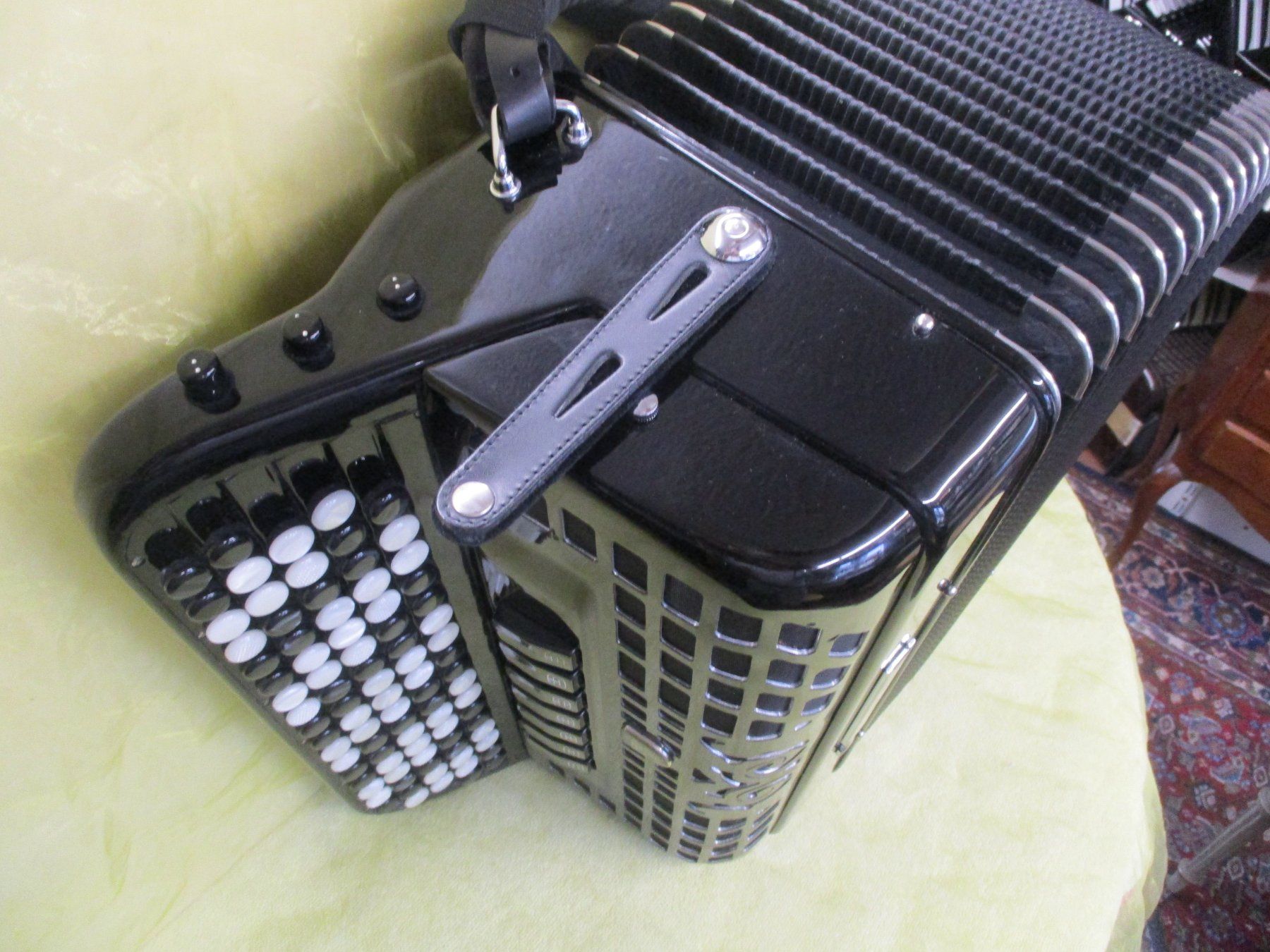 Strumenti musicali: Akkordeon Bugari 380/SP/C Conservatory – Usato da Jegenstorf venduto da Oktavio 6