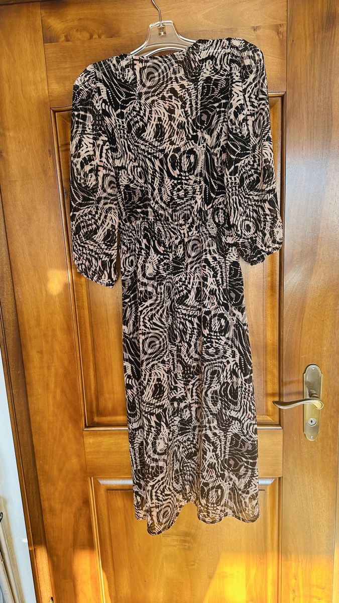 Morgan Robes: Morgan Kleid, Grösse 36, elegantes Muster, – D'occasion à Menziken par cla_8qfq 1
