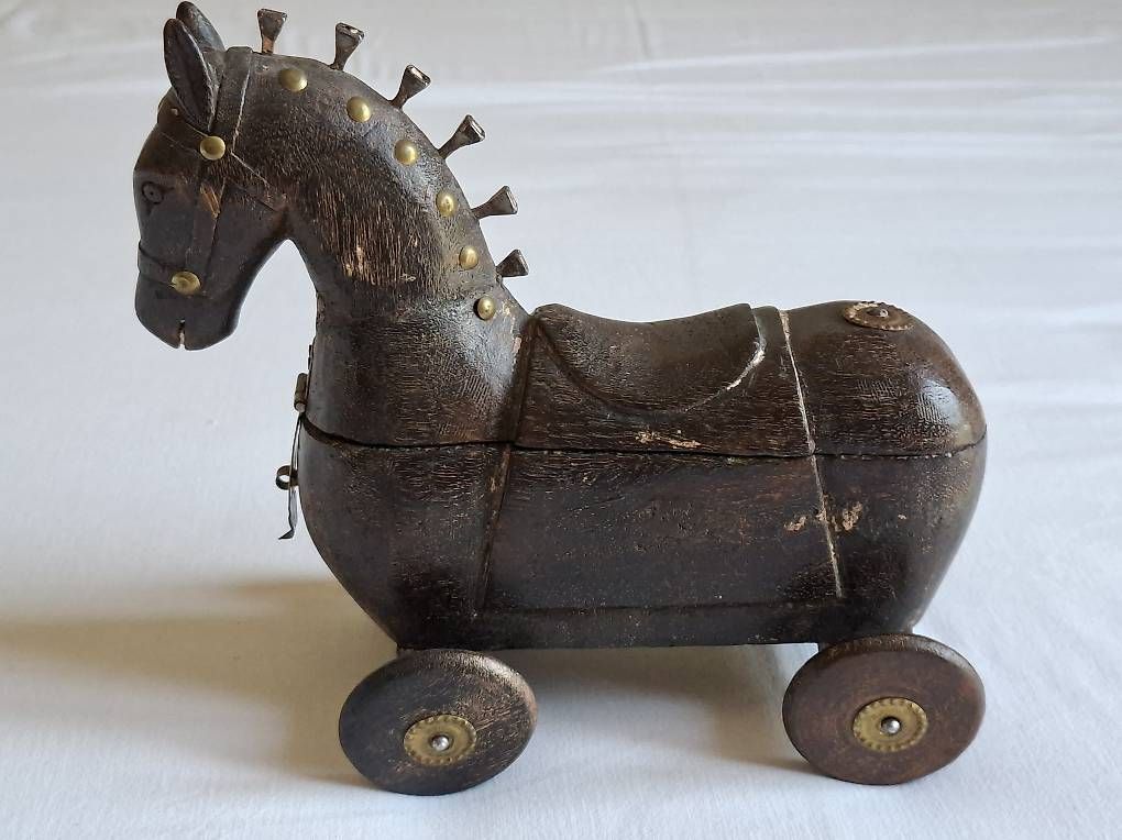 Statuette: Antikes Holzpferd auf Rädern – Usato da Wabern venduto da amo_pp26 1