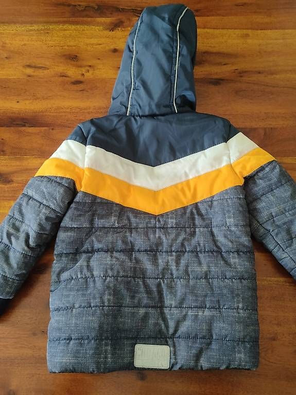 Giacche: Winterjacke – Usato da Zürich venduto da Orkageta 1