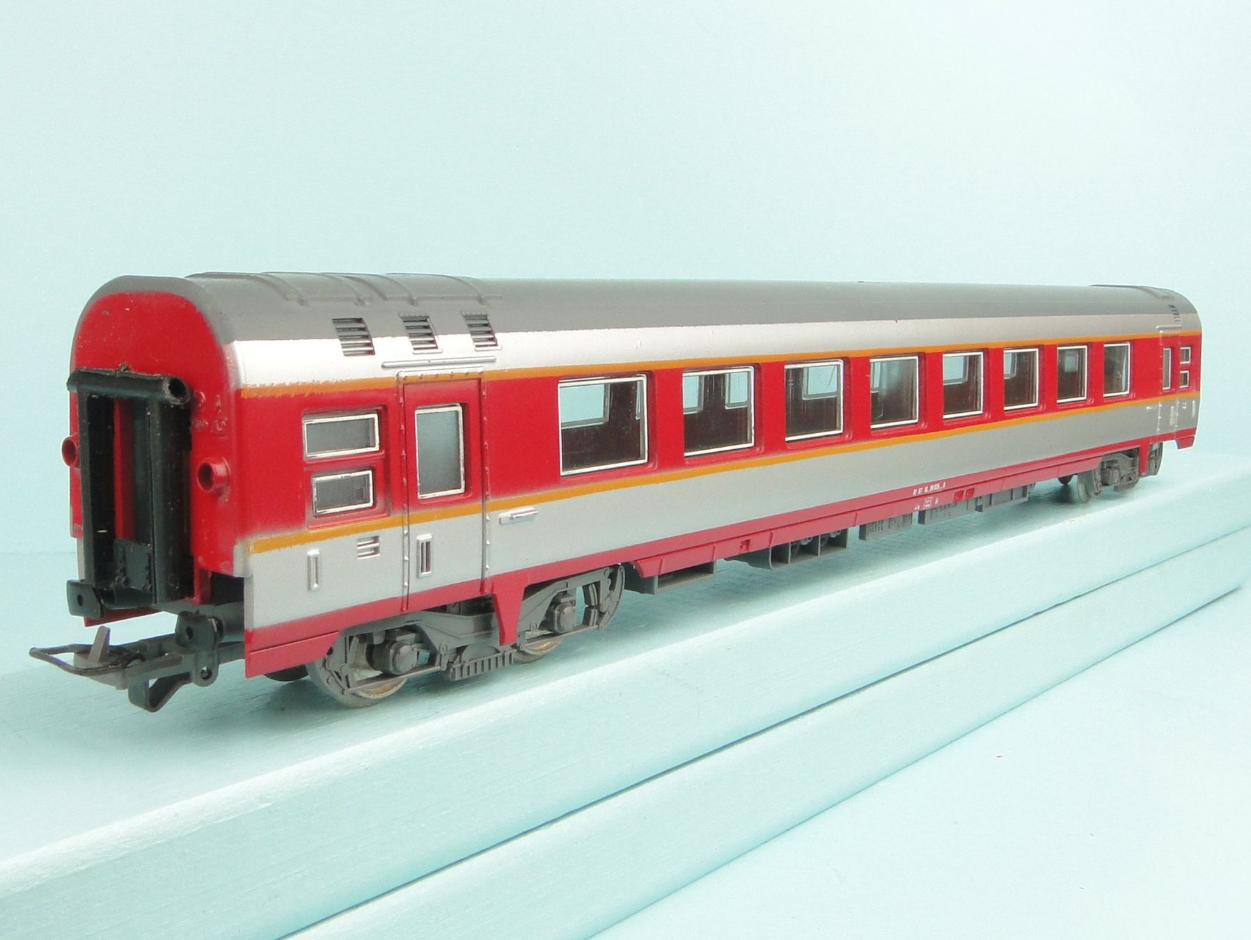 Jouef Modelleisenbahnen: Jouef SNCF Capitol Personenwagen – Gebraucht aus Bülach von cann11