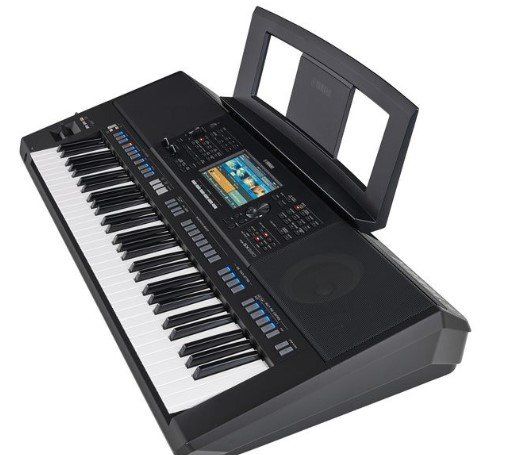 Yamaha Instruments de musique: Yamaha PSR SX920 – Neuf avec emballage d'origine à Bäch SZ par 24MusicAuktionen