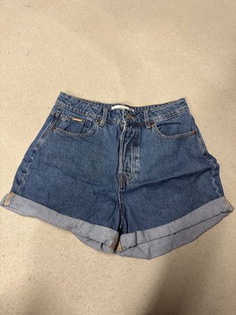 Jeans Shorts Stradivarius Grösse 38 neu